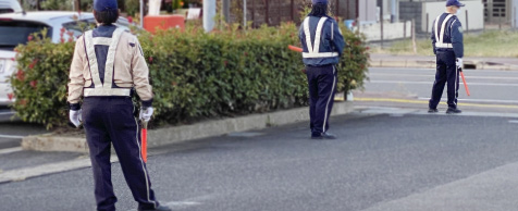 はじめは複数人で、簡単な交通誘導から徐々に業務に慣れていただきます！